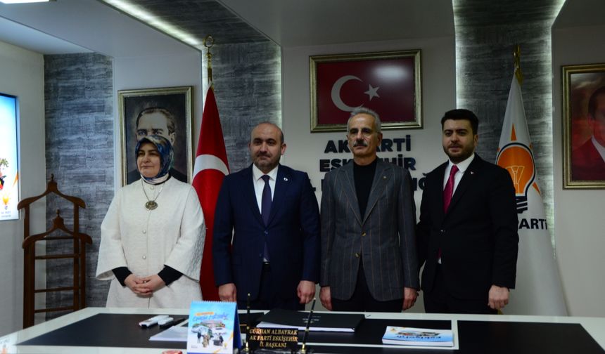 Bakan Uraloğlu'ndan Mihalgazi Belediye Başkanını Ziyaret