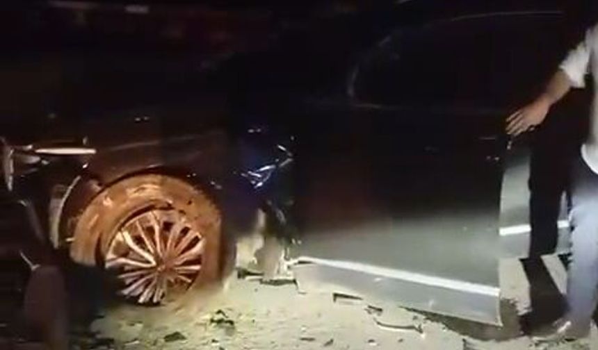 Hatay'da cip, polis aracına çarptı: 2 memur yaralandı