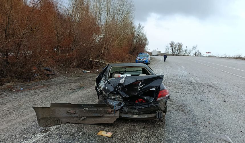 Malatya'da otomobil devrildi