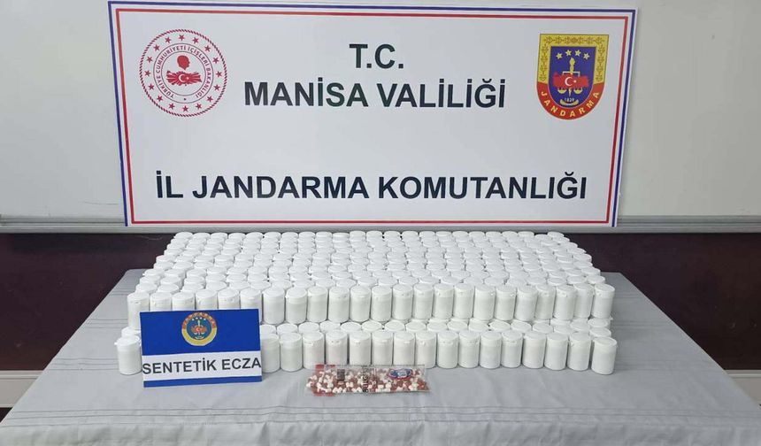 Manisa'da 28 bin 504 sentetik hap ele geçirildi