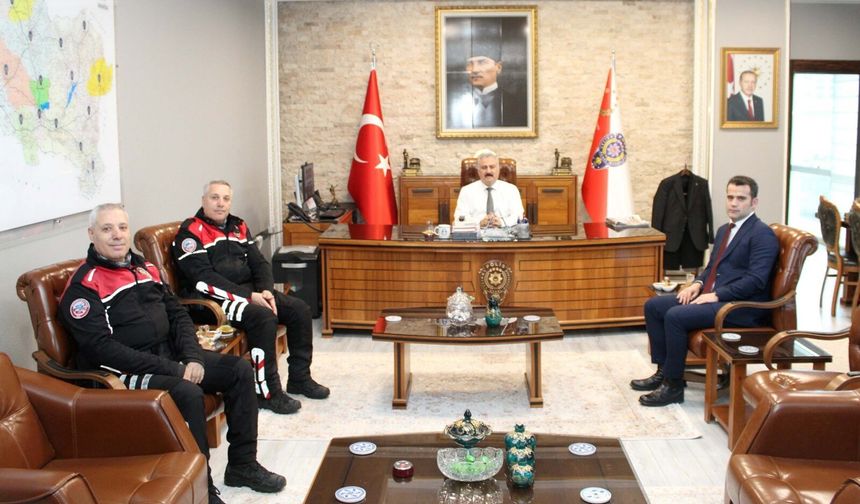 Manisa'nın ikiz 'Yunus'ları 33 yıl sonra emekliye ayrıldı