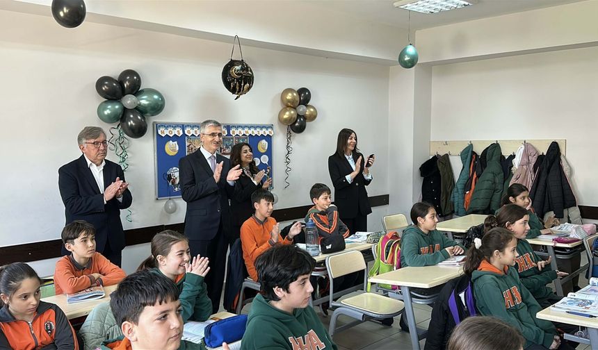 Nazif Yılmaz Çanakkale'de öğrencilerle bir araya geldi