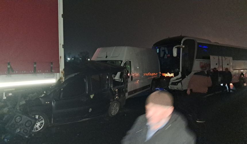 Sakarya'da Anadolu Otoyolunda Zincirleme Kaza