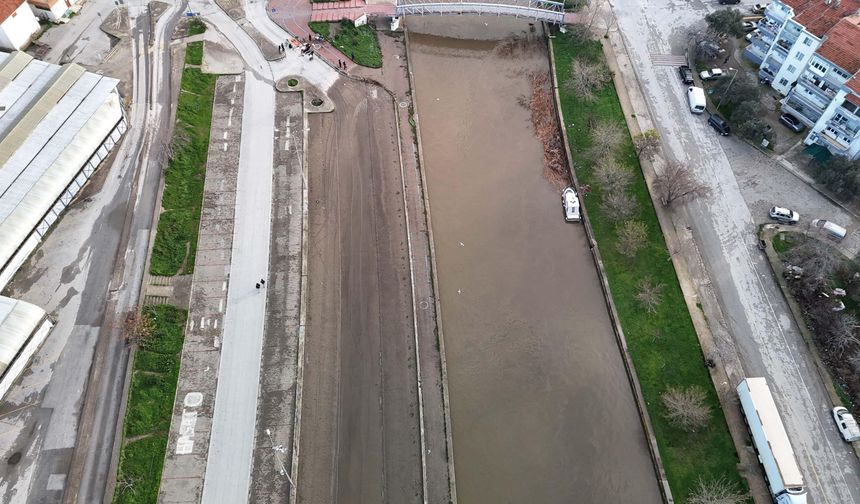 Taşan Sarıçay'ın suyu geri çekildi