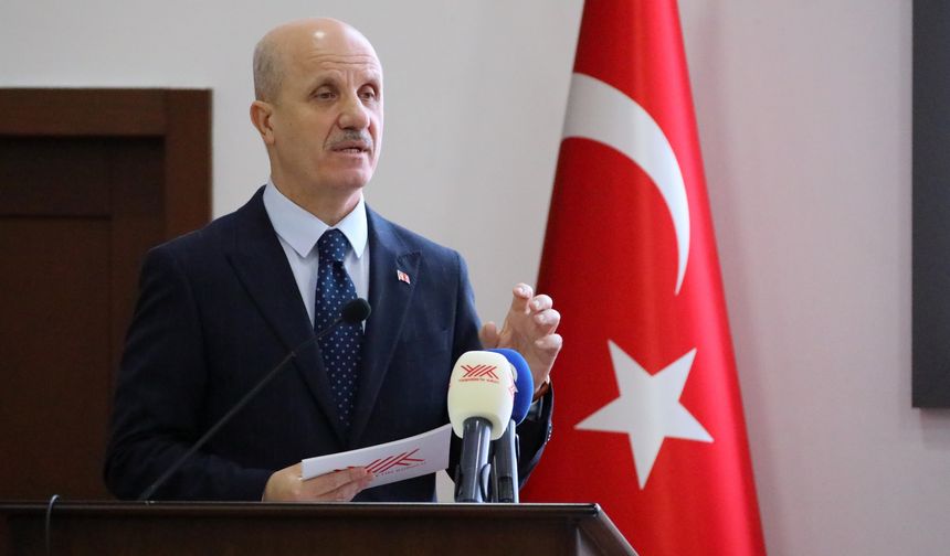 YÖK Başkanı Özvar duyurdu: Uygulamalı eğitimde köklü dönüşüm