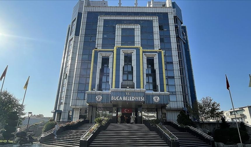 Buca Belediyesi'ne operasyon: 28 gözaltı!