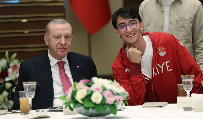 Cumhurbaşkanı Erdoğan gençlerle iftar sofrasında buluştu
