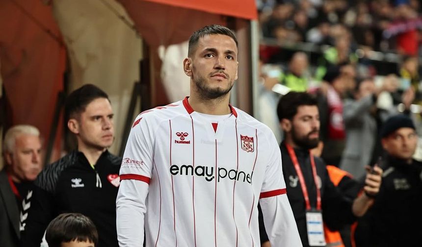 Sivasspor'un yıldız futbolcusu trafik kazası geçirdi: Durumu nasıl?