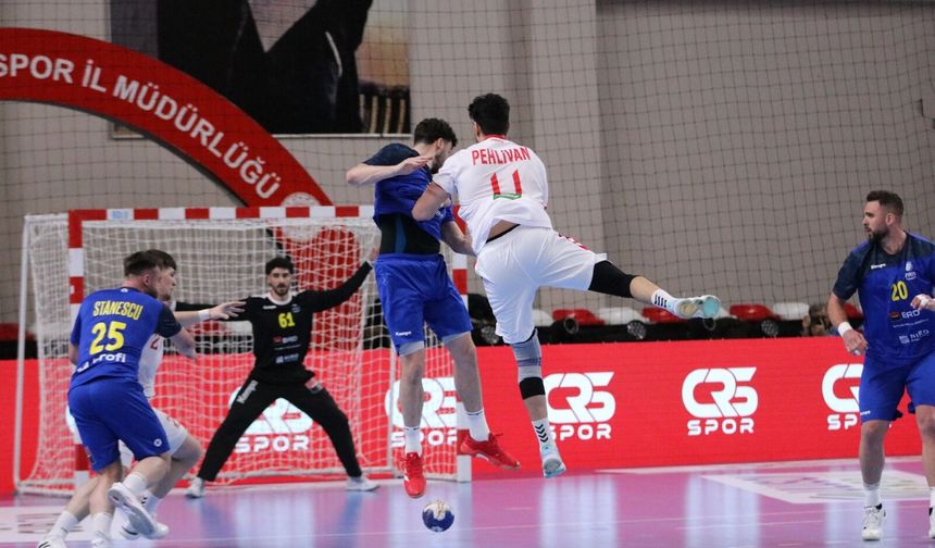 A Milli Erkek Hentbol Takımı, Romanya'ya evinde 37-32 yenildi