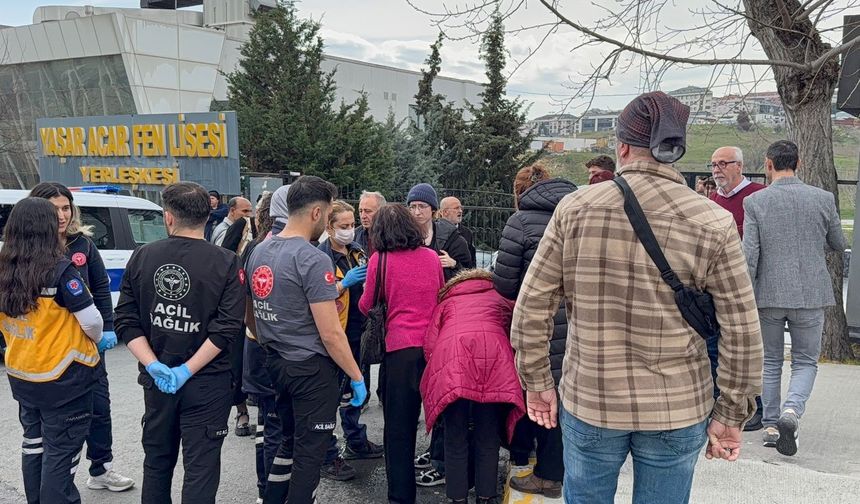 Fen lisesinin laboratuvarı patladı