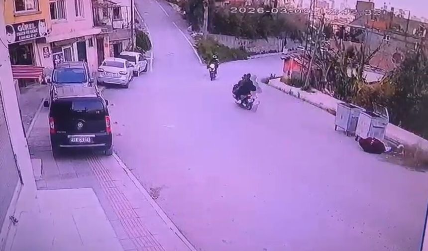 İskenderun'da motosikletler çarpıştı