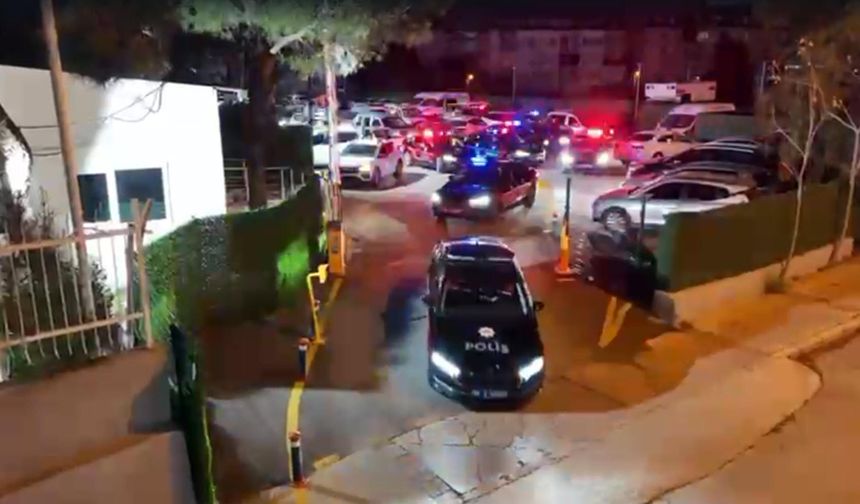 İzmir'de çeşitli suçlardan aranan şüpheliler yakalandı