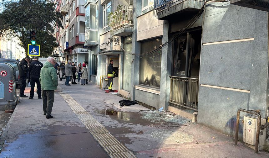 Komşusuyla tartıştıktan sonra kendi evini yaktı