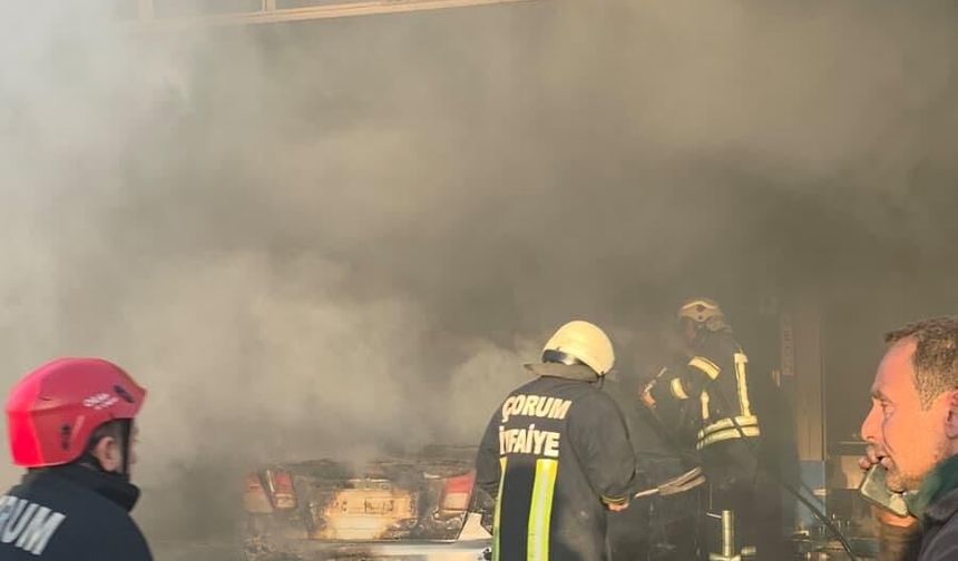 Otomobil tamir sırasında alev aldı