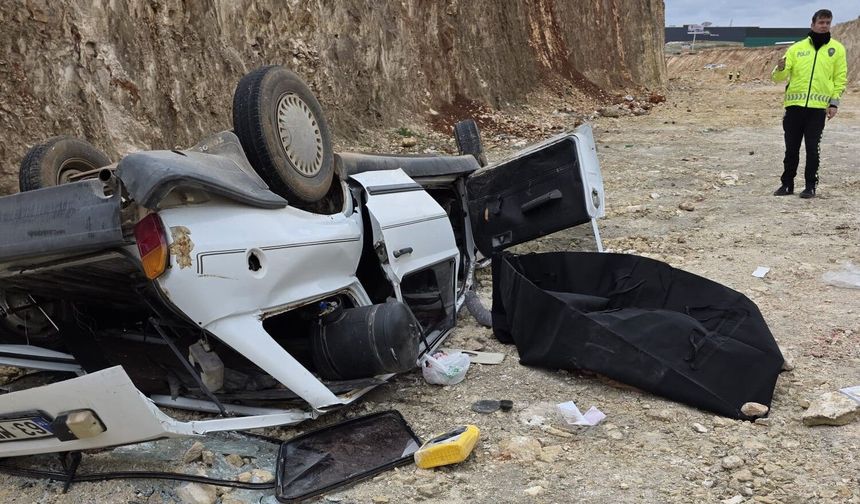 Şanlıurfa'da otomobil 8 metrelik alana uçtu