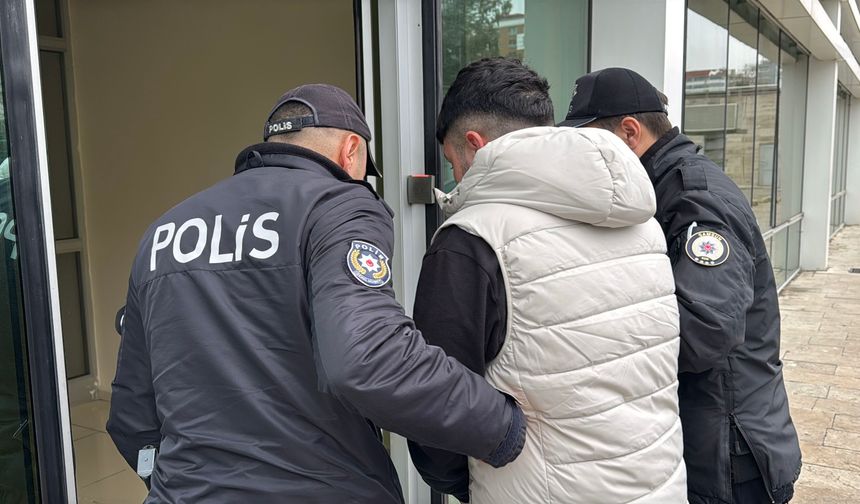 Trabzonspor'a taşlı saldırı olayında 3 polis memuru açığa alındı