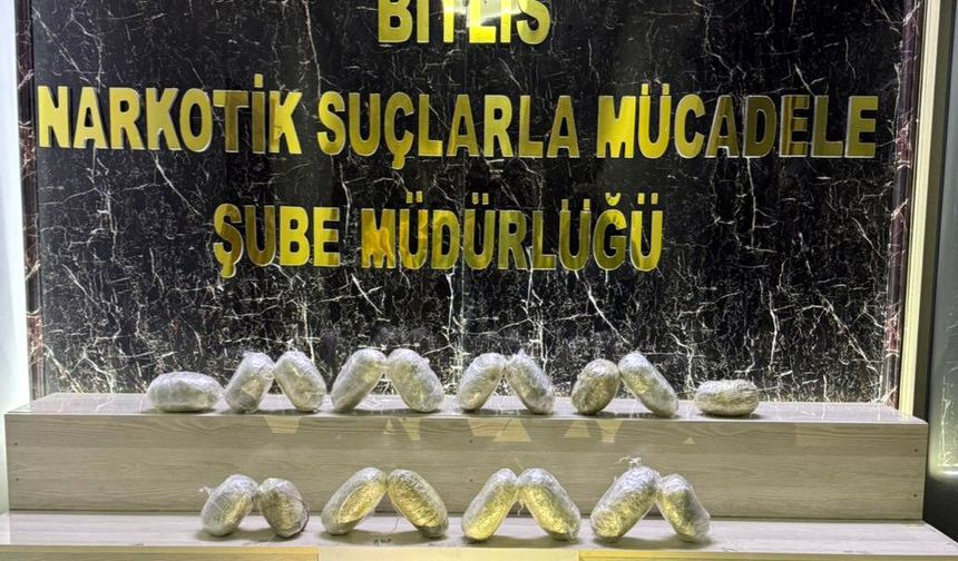 Valizinde uyuşturucuyla yakalandı