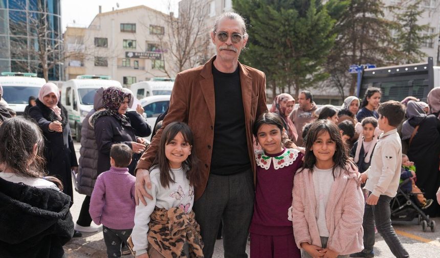 Etimesgut Belediyesi'nden Çocuklara Bayram Desteği