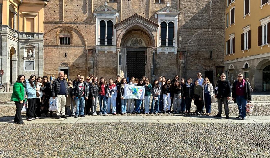Erzurumlu İbrahim Hakkı Ortaokulu öğrencilerinden İtalya ziyareti
