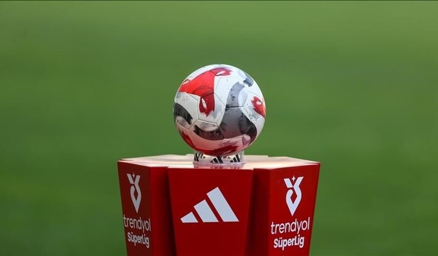 Nereden Nereye! Bir Zamanlar Süper Lig'i Sallayan Takım Şimdi -51 Puanda — Türk Futbolunun En Acı Düşüşü