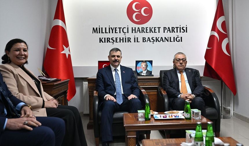 Bakan Çiftçi, Kırşehir'de ziyaretlerde bulundu