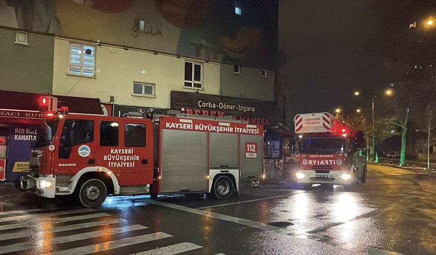Kayseri'de korkutan otel yangını
