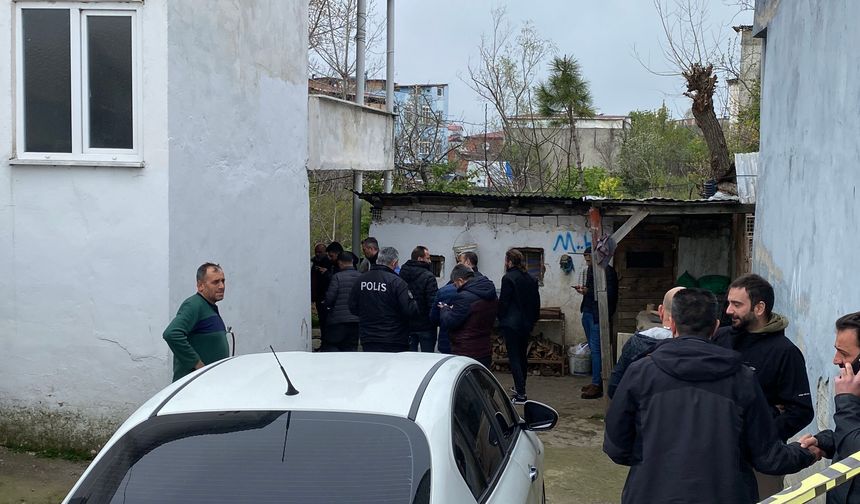 Annesini öldürdükten sonra intihar etti