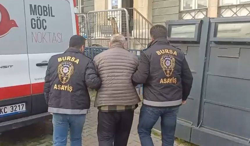 Cinayet hükümlüsü tanınmamak için 9 kez operasyon geçirdi