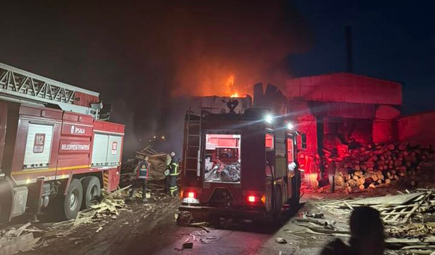 Edirne İpsala’da kereste fabrikasında patlama