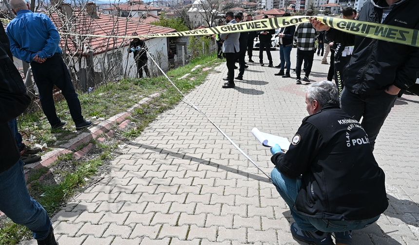 Gecekondunun bahçesine devrilen motosikletin sürücüsü öldü