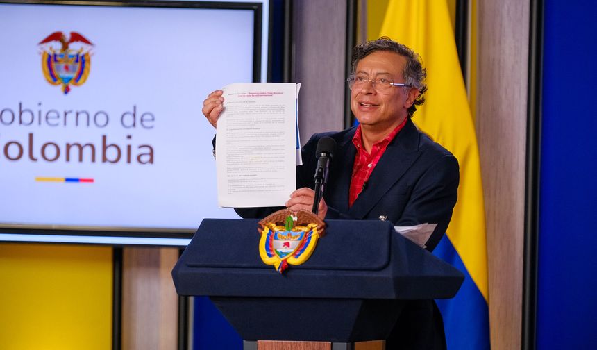 Gustavo Petro'dan bombalı saldırı açıklaması