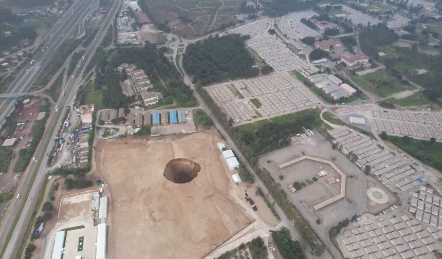 Hatay'da oluşan obruk büyüdü