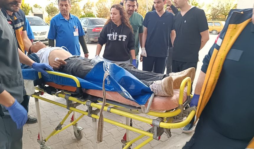 Husumetli komşular arasında bıçaklı kavga