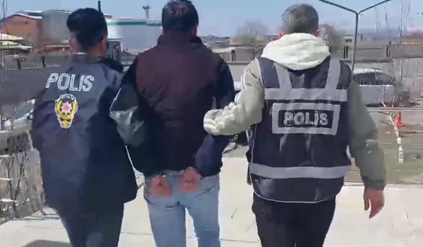 Kars'ta Cezaevi Firarisi Bazanın İçinde Yakalandı