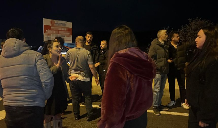 Otomobile çarpan alkollü sürücüyü darbettiler