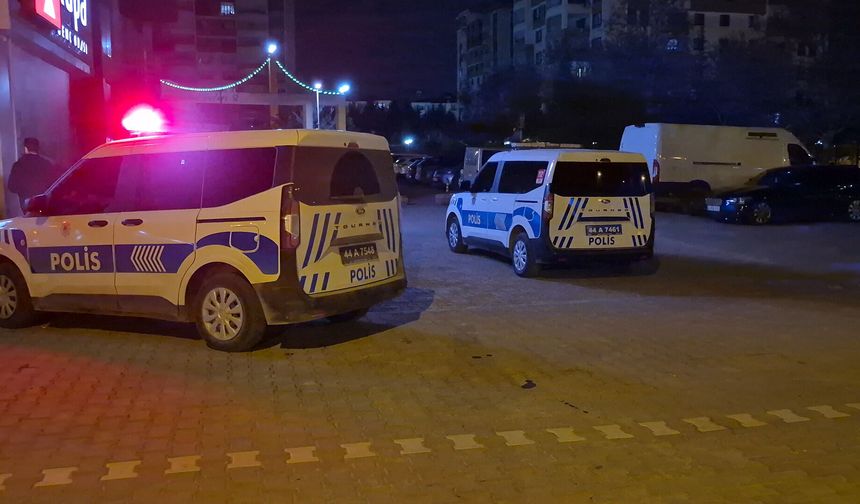 Tartıştığı arkadaşını silahla yaraladı