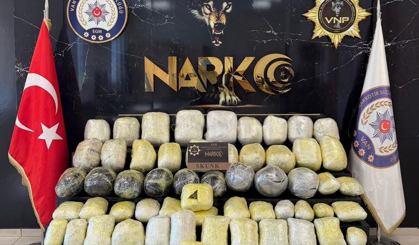 Van'da 74 kilo uyuşturucu ele geçirildi