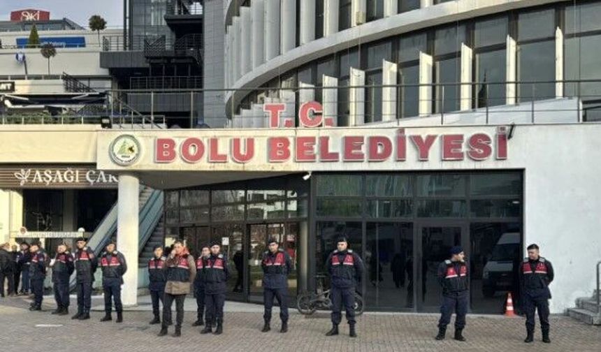 Bolu Belediyesi’nde Kritik Gün: Gözaltına Alınan 3 İsim Adliyeye Sevk Edildi!
