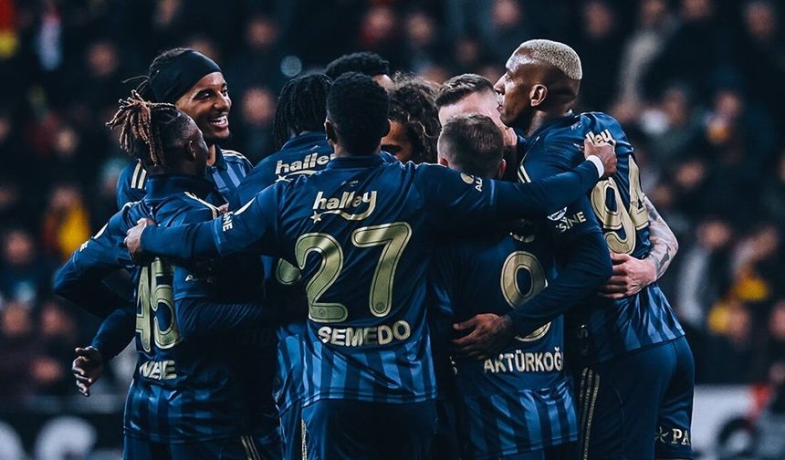 Fenerbahçe’den Kayseri’de Gol Şov! Zirve Yarışı Kızıştı