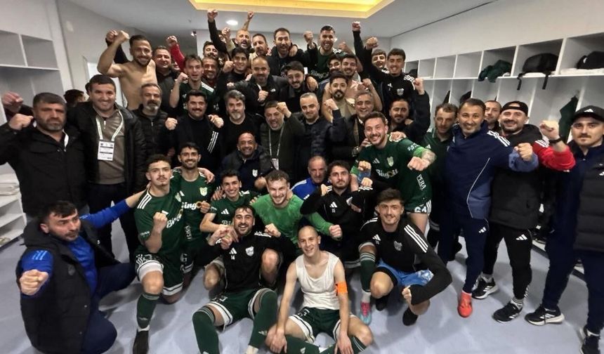 12 Bingölspor ve Sebat Gençlikspor 2. Lig’e yükseldi