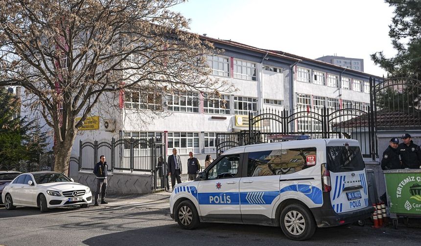 Okullarda Yeni Güvenlik Önlemi: Ailesinde Silah Olan Öğrenciler Takip Edilecek