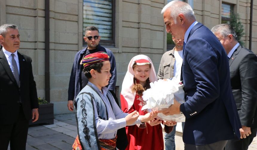 Bakan Ersoy, Eskişehir’de temaslarda bulundu