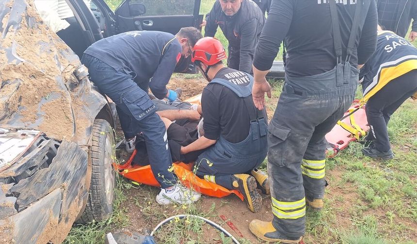 Konya'da otomobil devrildi: 2 yaralı