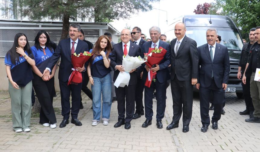 Bakan Şimşek Batman’da konuştu: “Yapay zeka artık eğitimin önemli bir parçası”