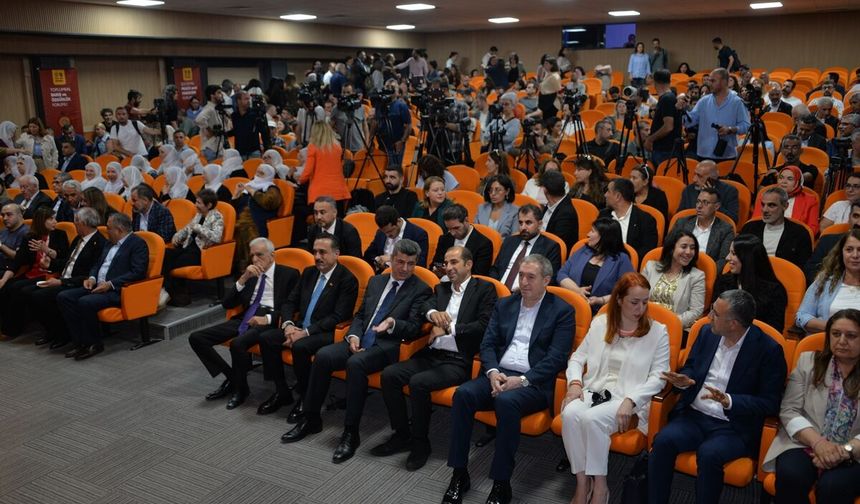 Barış Forumu’nda dikkat çeken mesaj: Kalıcı çözümün adresi Diyarbakır