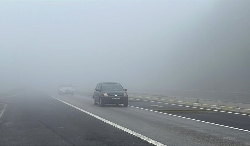 Bolu Dağı güne sisli başladı