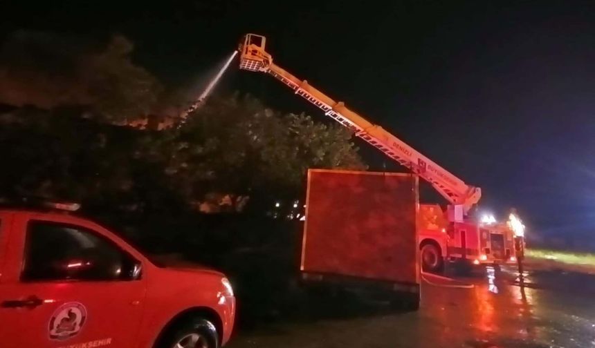 Denizli'de çıkan yangın can aldı!