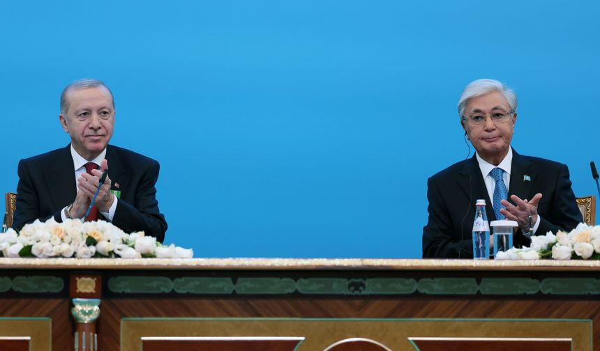 Erdoğan’a Kazakistan’da “Ahmet Yesevi Özel Devlet Nişanı” Verildi