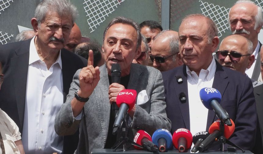 Gürsel Tekin: “Cumhuriyet Halk Partisi’nin önünden kimse geçemez”