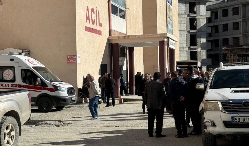 Hakkari'de düğün dönüşü feci kaza: 1 ölü, 3 yaralı
